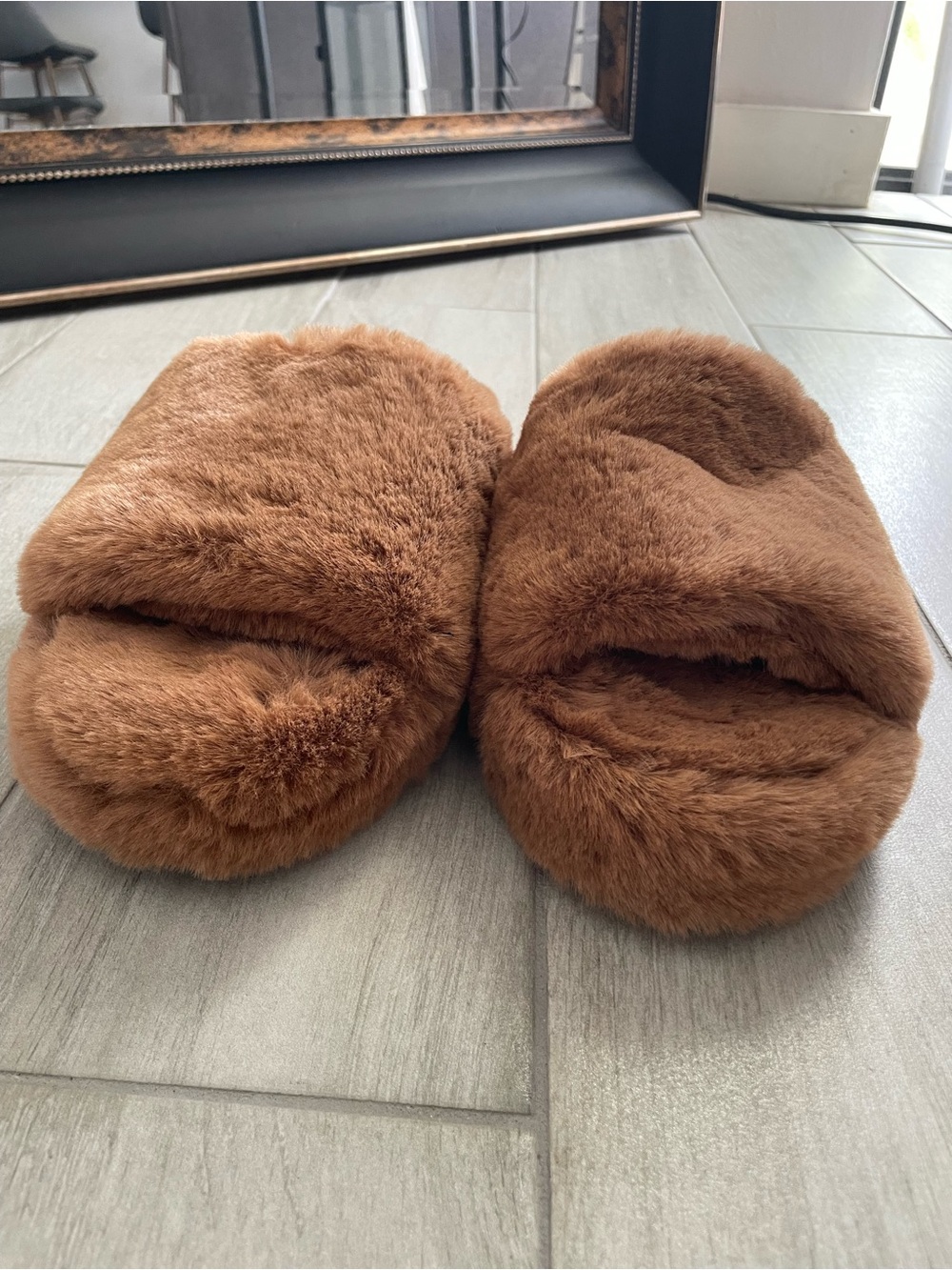 Apparis Brown Faux Fur Plush Slide Slippers Size 9 EU 40 - Picture 6 of 6